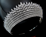 Load image into Gallery viewer, The Valentine CZ Tiara
