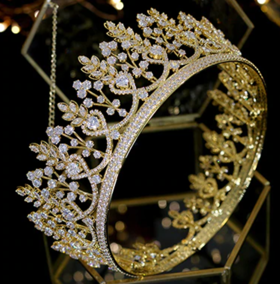 The Dignified CZ Tiara